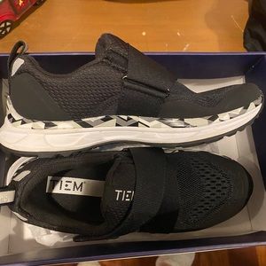 TIEMS spin shoe with cleats